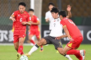 雷速体育官方入口-国内媒体：向余望打进关键一球，其父亲喝酒庆祝到早上